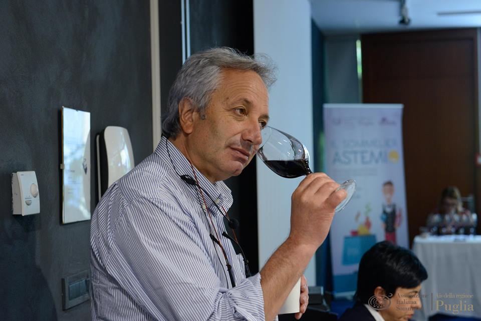 Il respiro del vino, il Prof. Luigi Moio presenta il suo libro